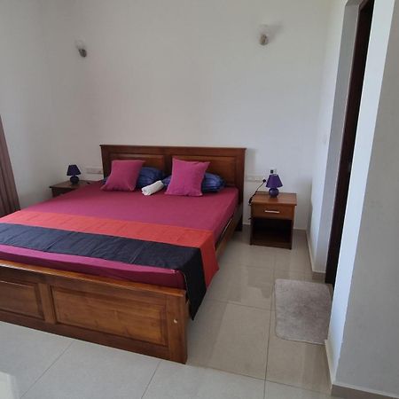 Apartamento Aqua Vista Uswetakeiyawa Exterior foto