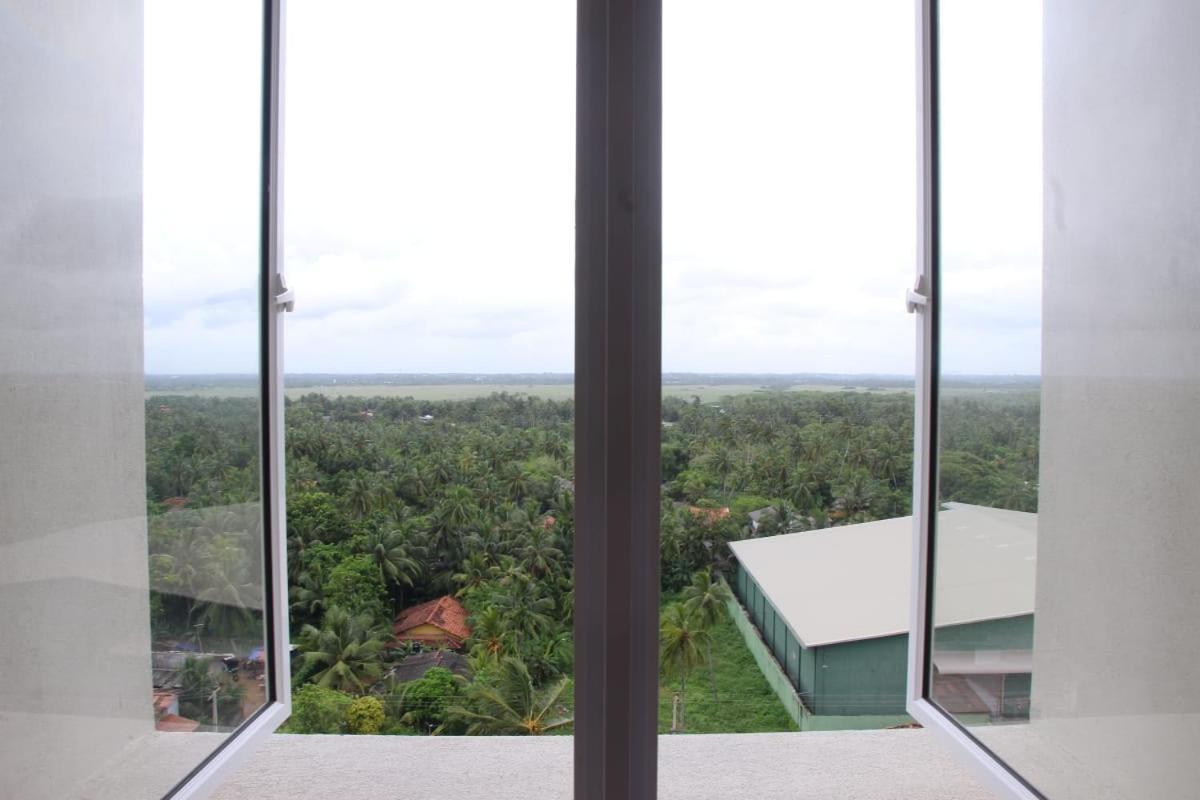 Apartamento Aqua Vista Uswetakeiyawa Exterior foto