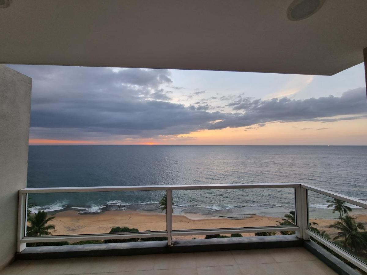 Apartamento Aqua Vista Uswetakeiyawa Exterior foto