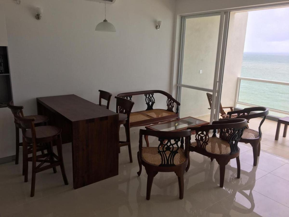Apartamento Aqua Vista Uswetakeiyawa Exterior foto
